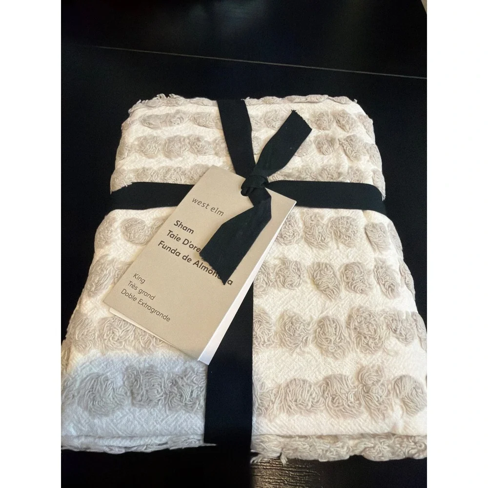 West Elm Candlewick King Sham Pearl Gray White Tufted Cotton Textured 9732268
